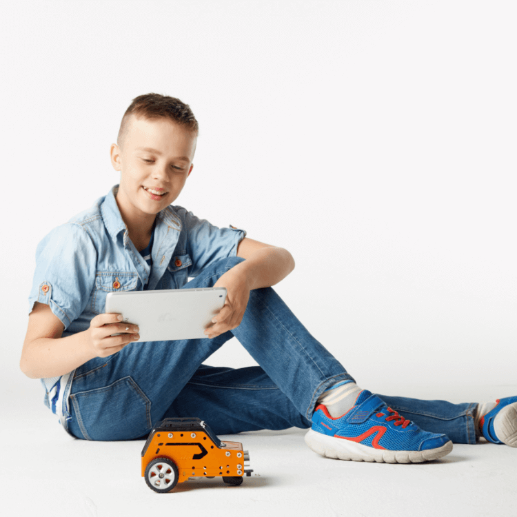 WeeeBot mini robô educacional STEAM